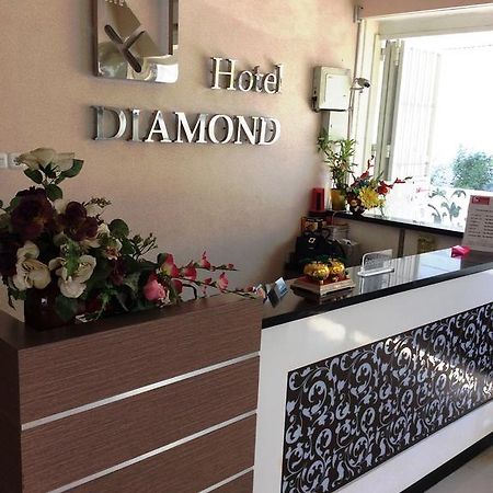 Hotel Diamond Makassar Extérieur photo