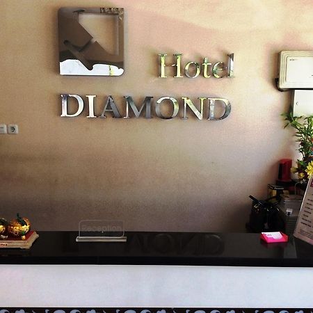 Hotel Diamond Makassar Extérieur photo