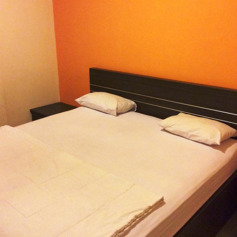 Hotel Diamond Makassar Extérieur photo
