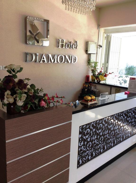 Hotel Diamond Makassar Extérieur photo
