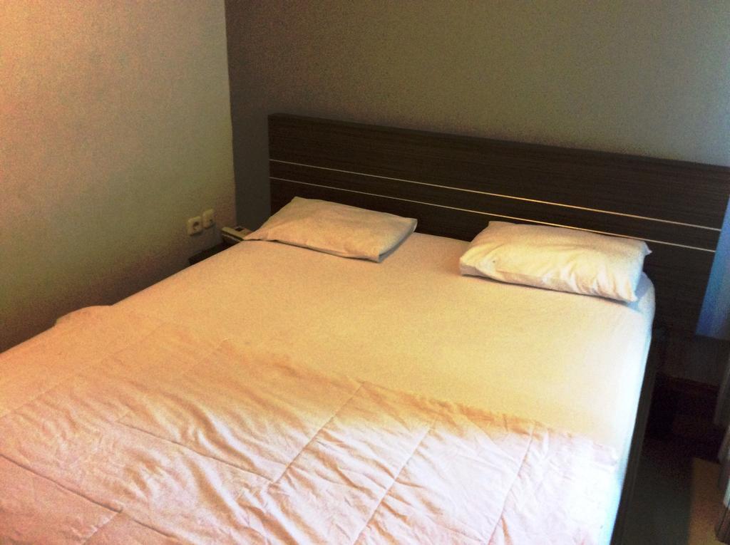 Hotel Diamond Makassar Chambre photo