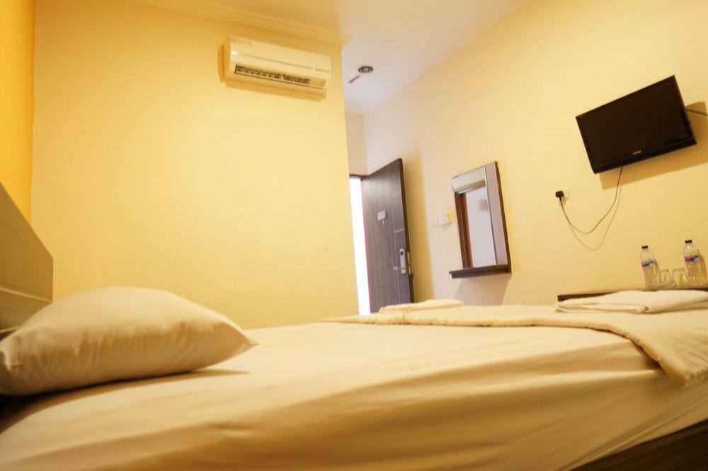 Hotel Diamond Makassar Extérieur photo