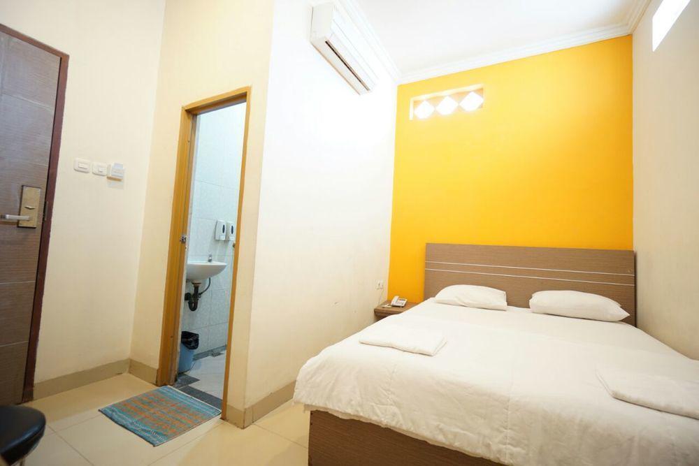 Hotel Diamond Makassar Extérieur photo