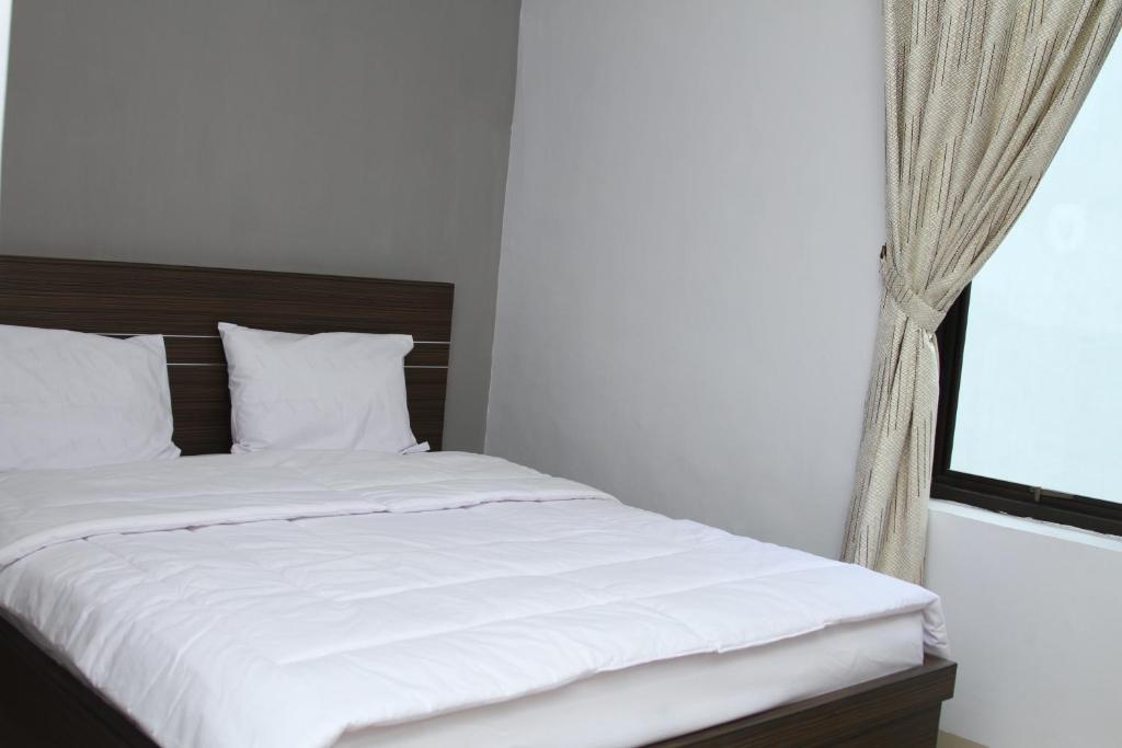 Hotel Diamond Makassar Chambre photo